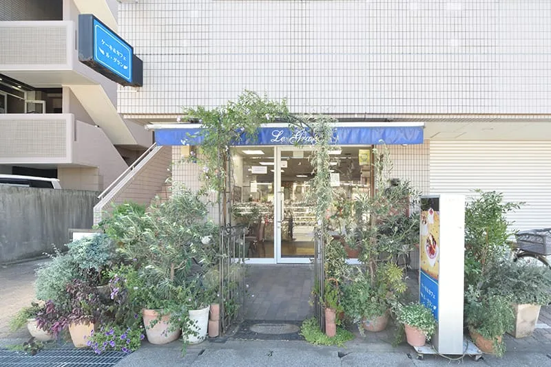 落ち着いた雰囲気の店内